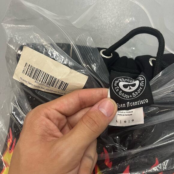 NWT Black Thrasher Graphic Flame Skate Hoodie SZ L - Picture 3 of 4